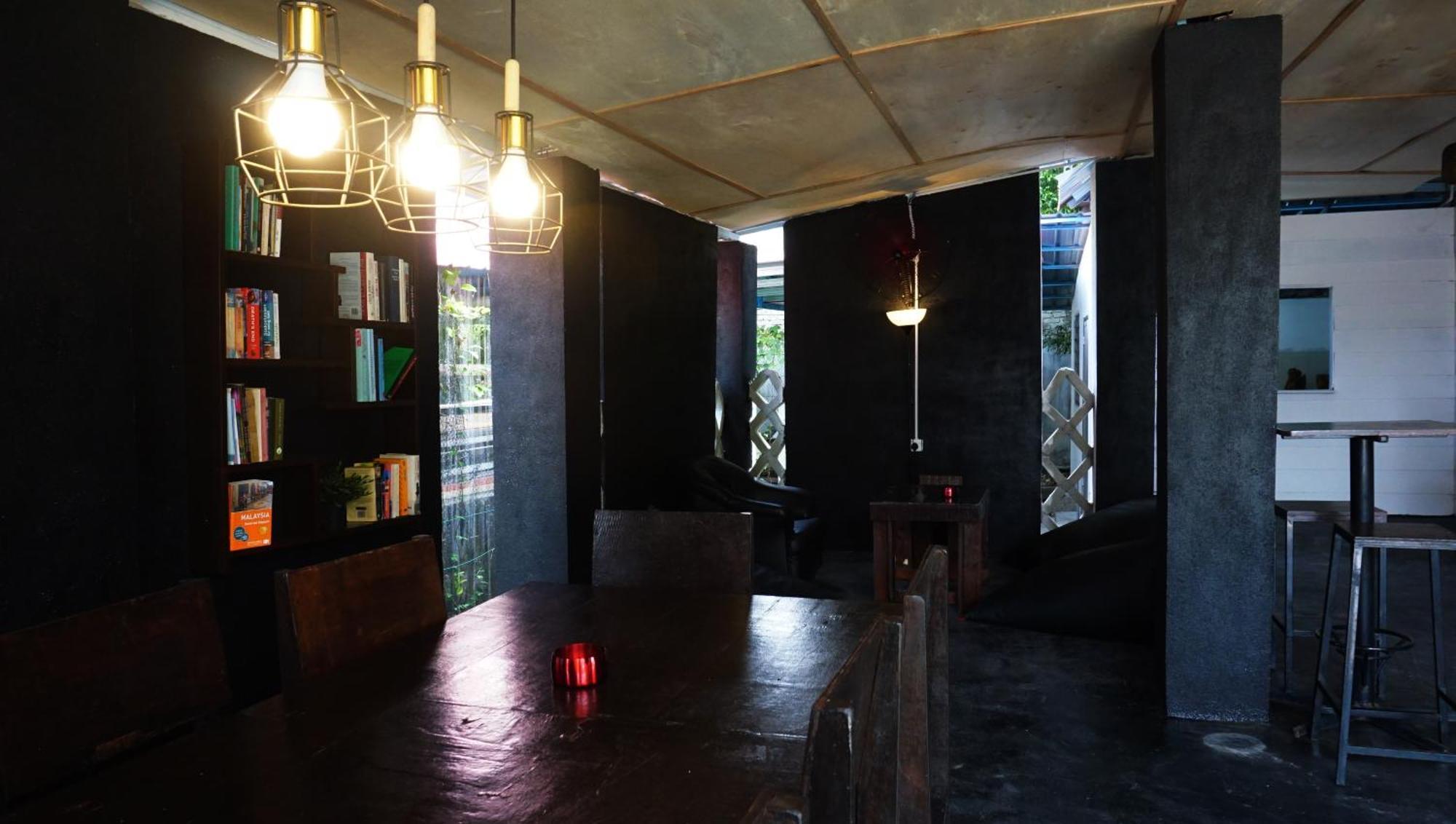 House Of Wolves Hostel Pantai Cenang  Exterior foto