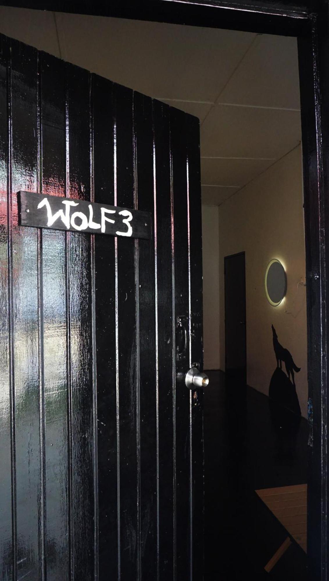 House Of Wolves Hostel Pantai Cenang  Exterior foto